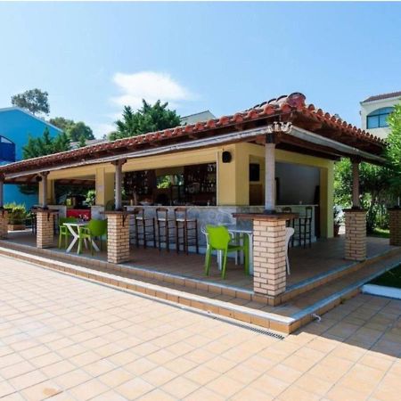 Govino Bay Luxury Beach Loft Apartment Danilia Екстериор снимка