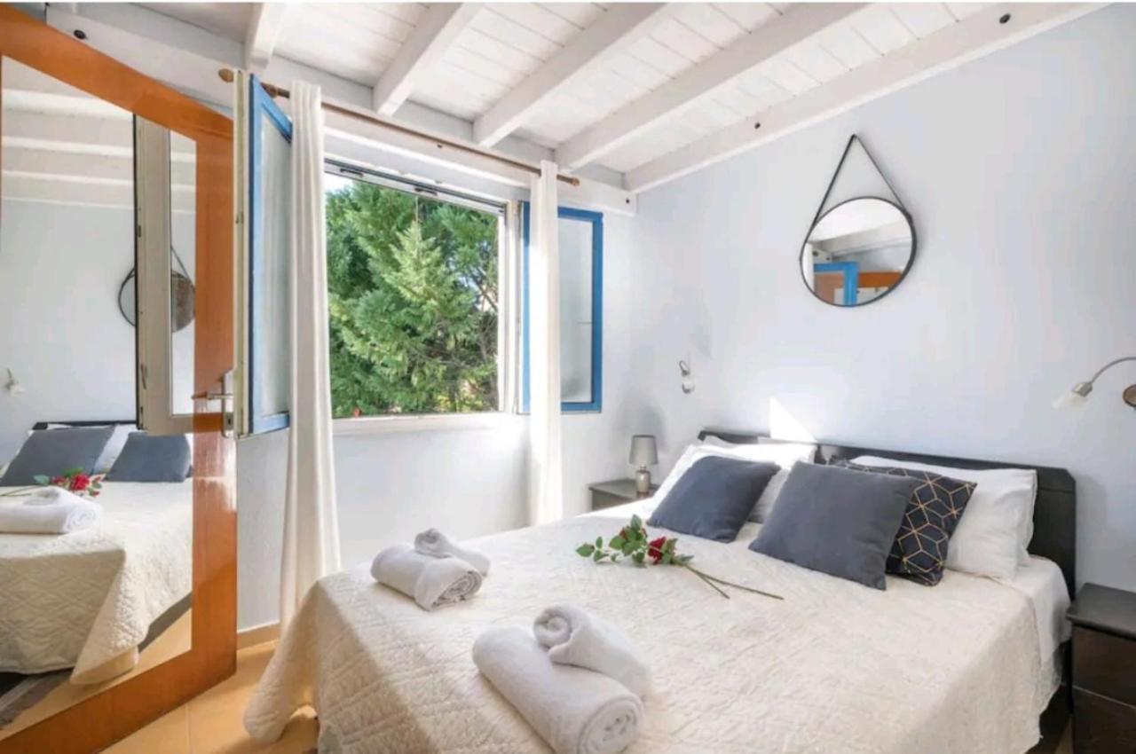 Govino Bay Luxury Beach Loft Apartment Danilia Екстериор снимка
