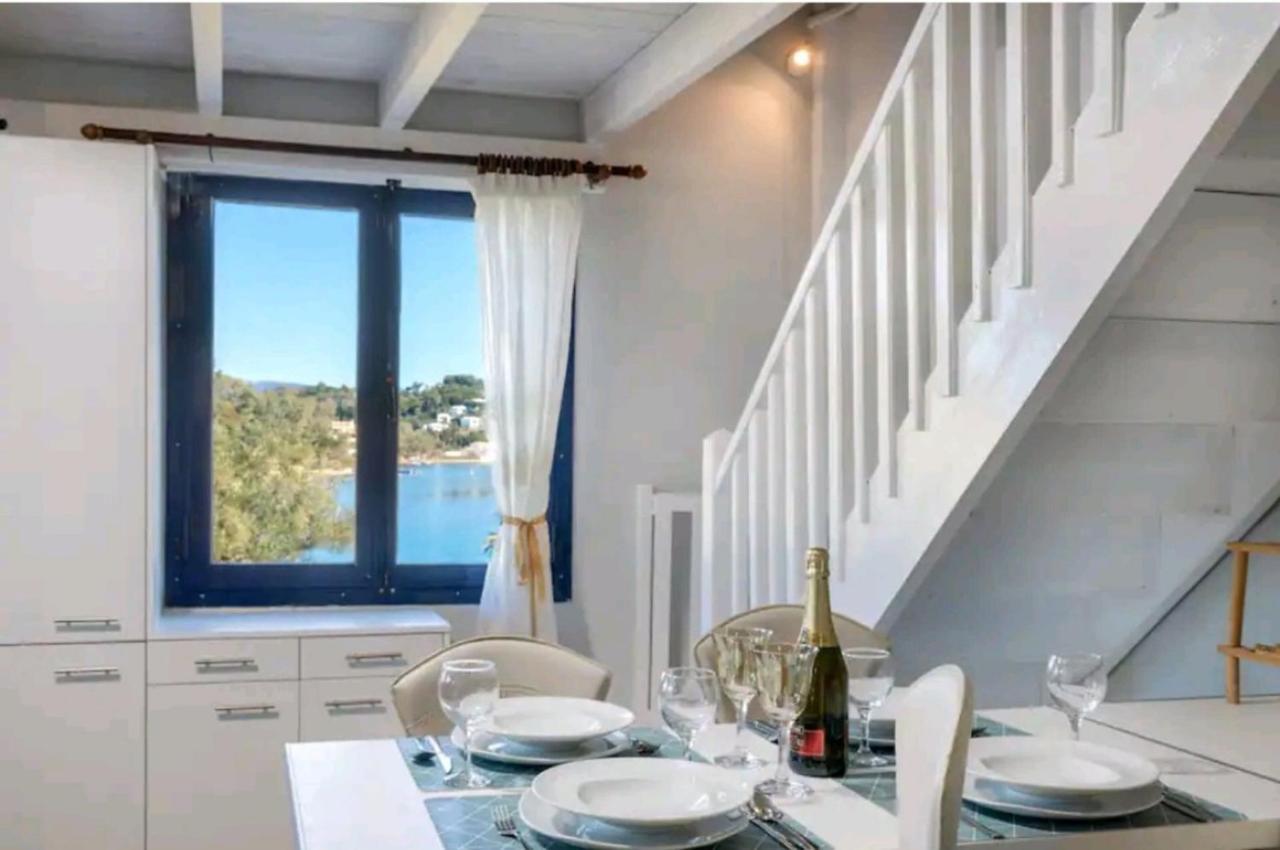 Govino Bay Luxury Beach Loft Apartment Danilia Екстериор снимка