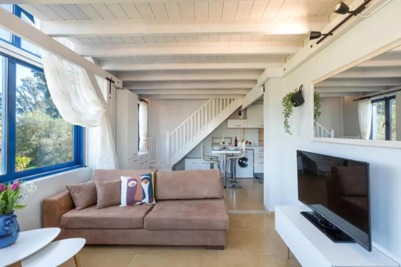 Govino Bay Luxury Beach Loft Apartment Danilia Екстериор снимка