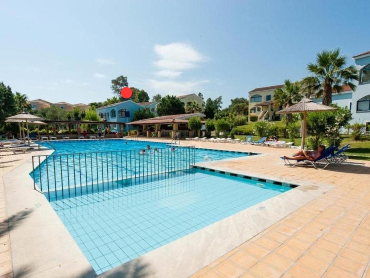 Govino Bay Luxury Beach Loft Apartment Danilia Екстериор снимка
